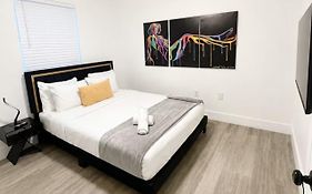Ecostays Comfort Apartment Near Miami Airport 308